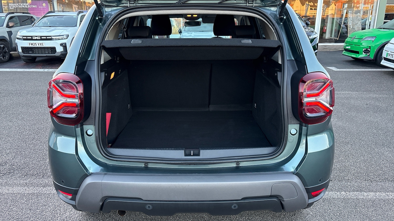 Used Dacia Duster 2023 for sale - 76882328: Photo 4