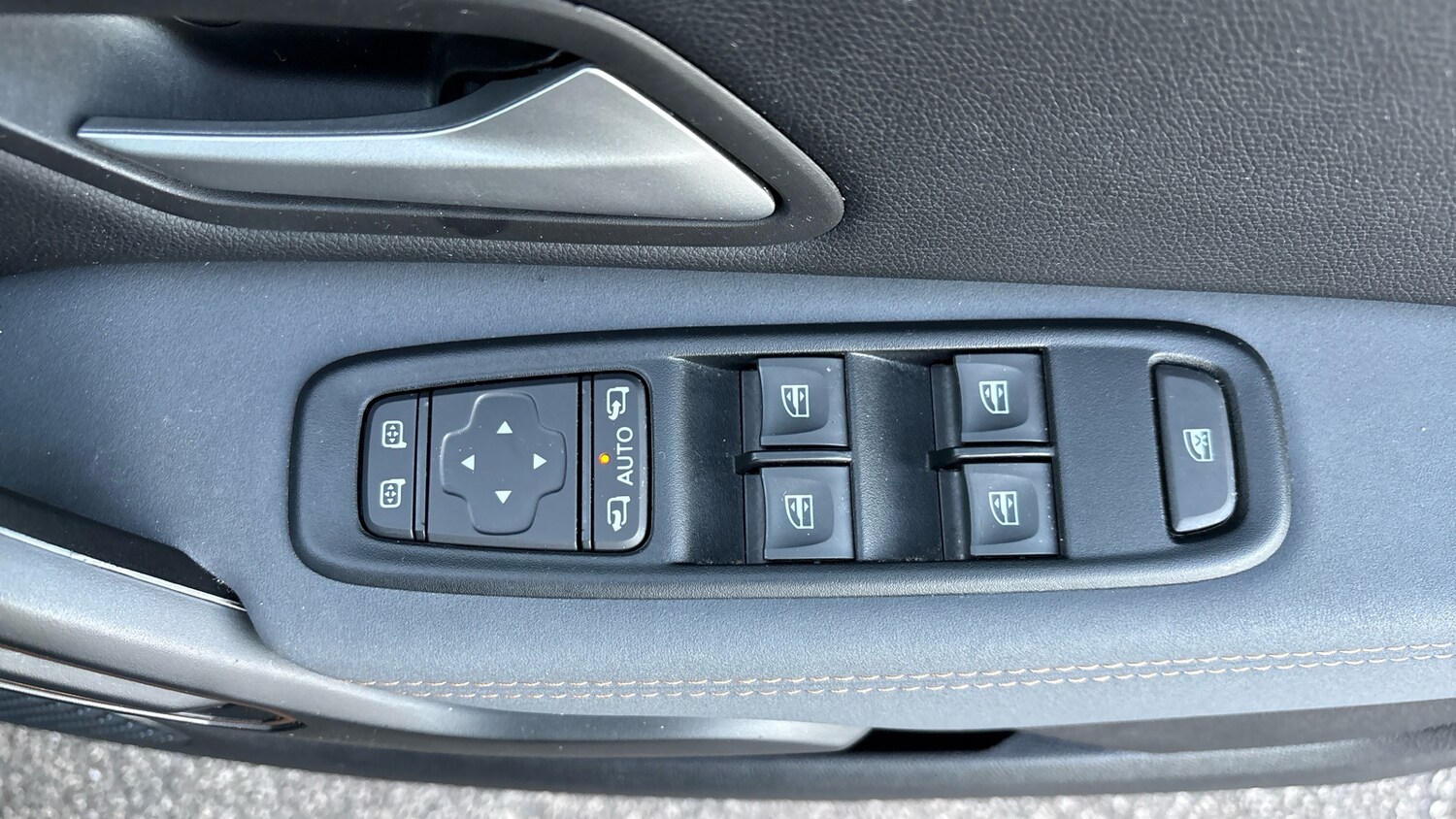 Used Dacia Duster 2023 for sale - 76882328: Photo 45