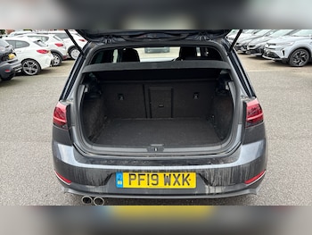 Used Volkswagen Golf 2019 for sale - 76796821: Photo