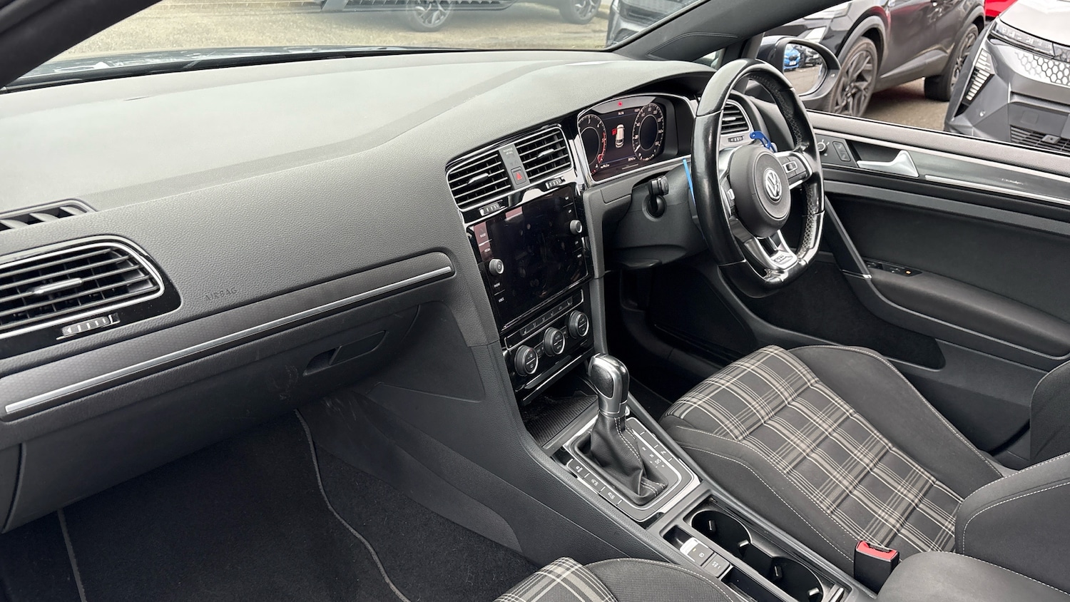 Used Volkswagen Golf 2019 for sale - 76796821: Photo 9