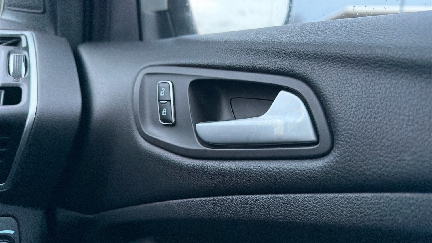 Used Ford Kuga 2013 for sale - 77026055: Photo 25