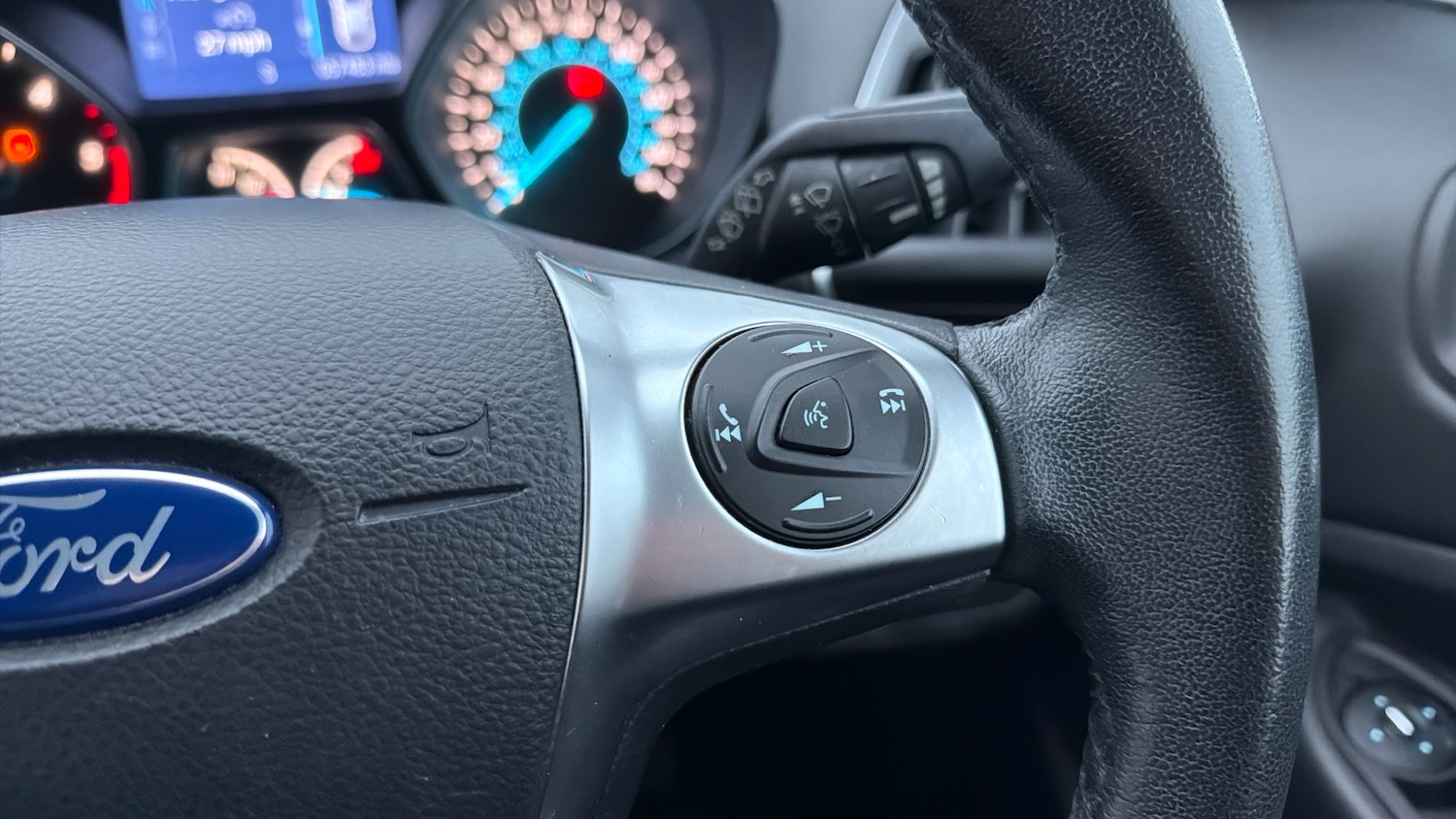 Used Ford Kuga 2013 for sale - 77026055: Photo 27