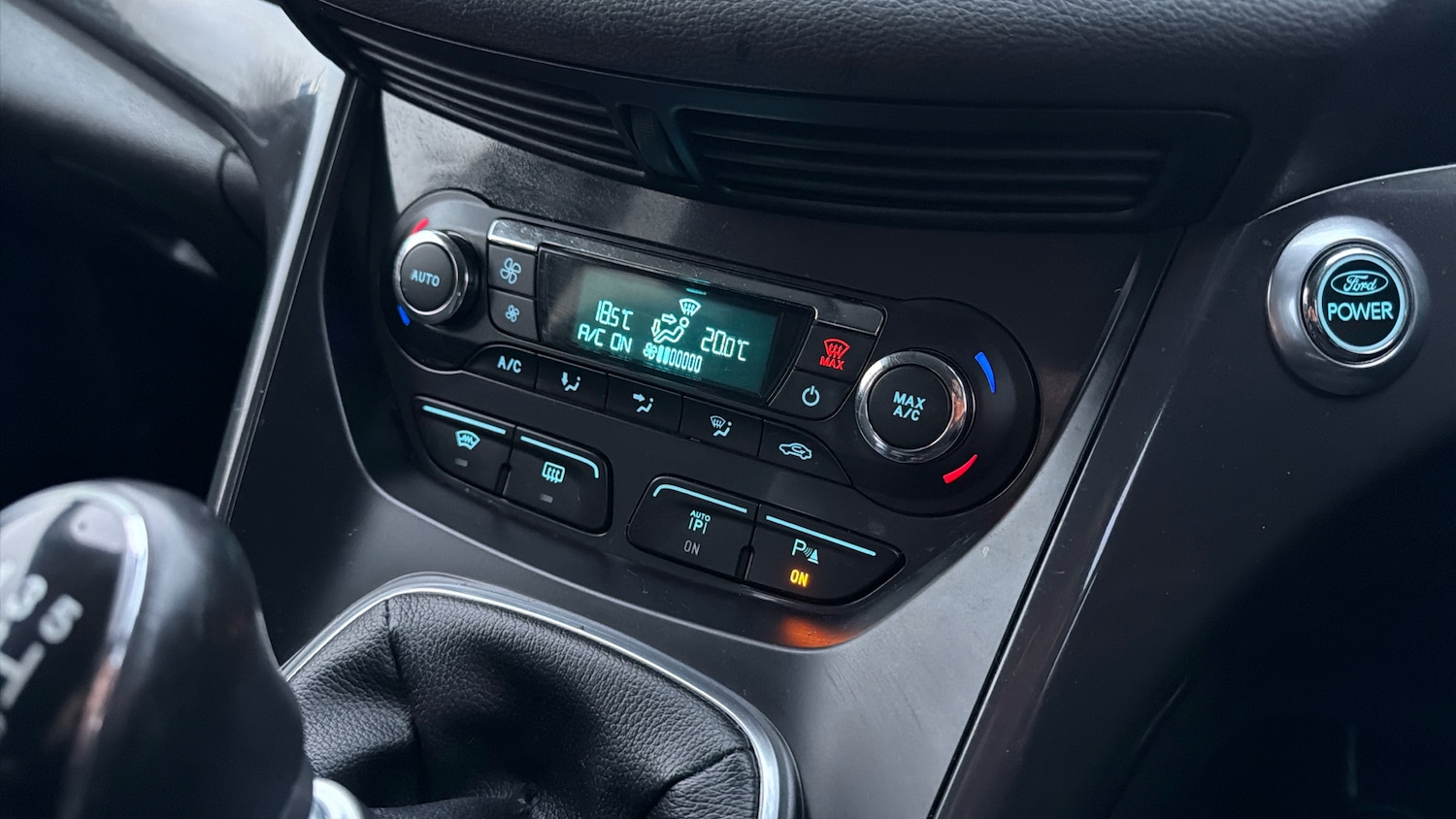 Used Ford Kuga 2013 for sale - 77026055: Photo 32