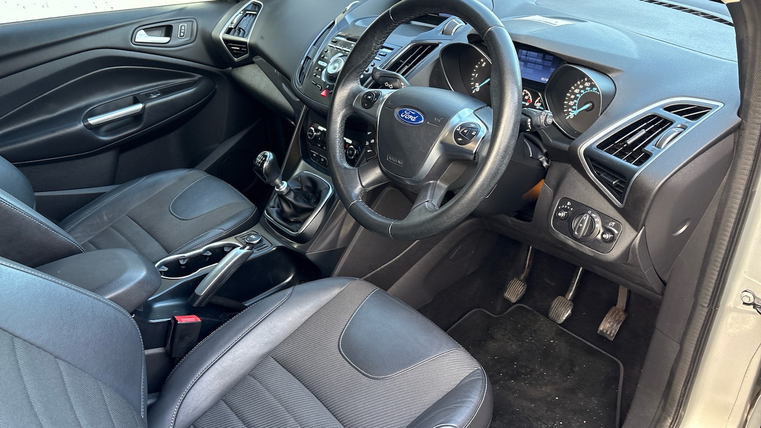 Used Ford Kuga 2013 for sale - 77026055: Photo 44