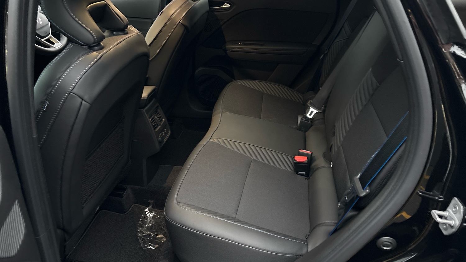 Used Renault Captur 2025 for sale - 77834231: Photo 16