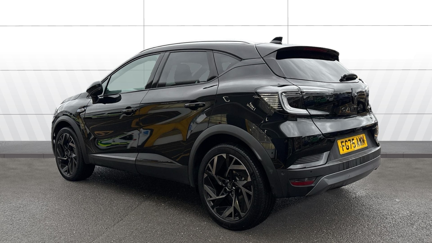 Used Renault Captur 2025 for sale - 77834231: Photo 2