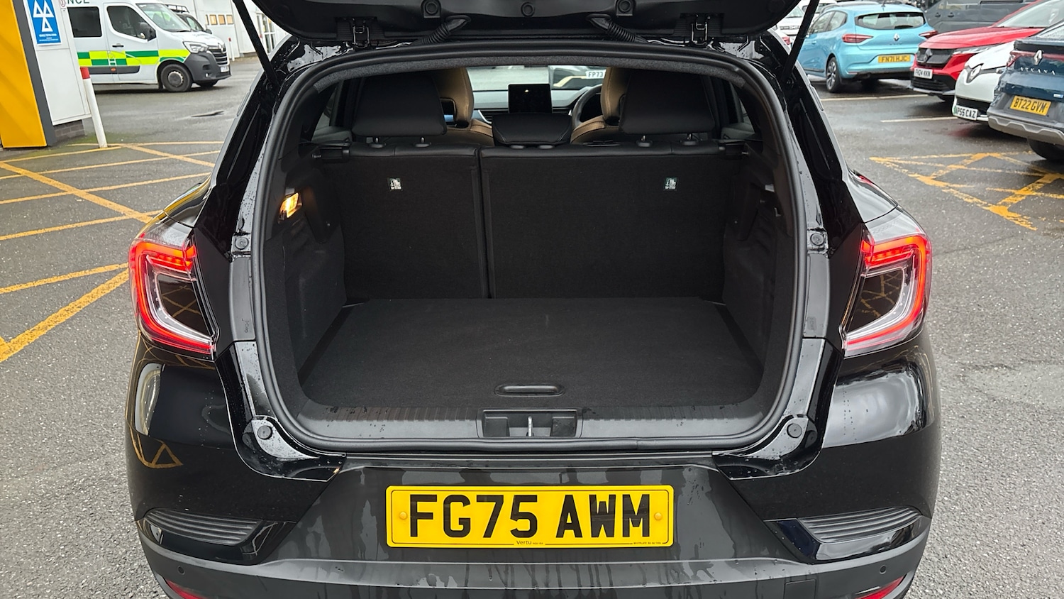 Used Renault Captur 2025 for sale - 77834231: Photo 4