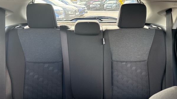 Used Toyota Yaris 2024 for sale - 76142320: Photo 15
