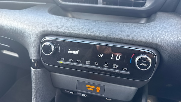 Used Toyota Yaris 2024 for sale - 76142320: Photo 30