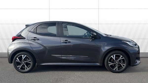 Used Toyota Yaris 2024 for sale - 76142320: Photo 5
