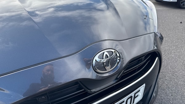 Used Toyota Yaris 2024 for sale - 76142320: Photo 8