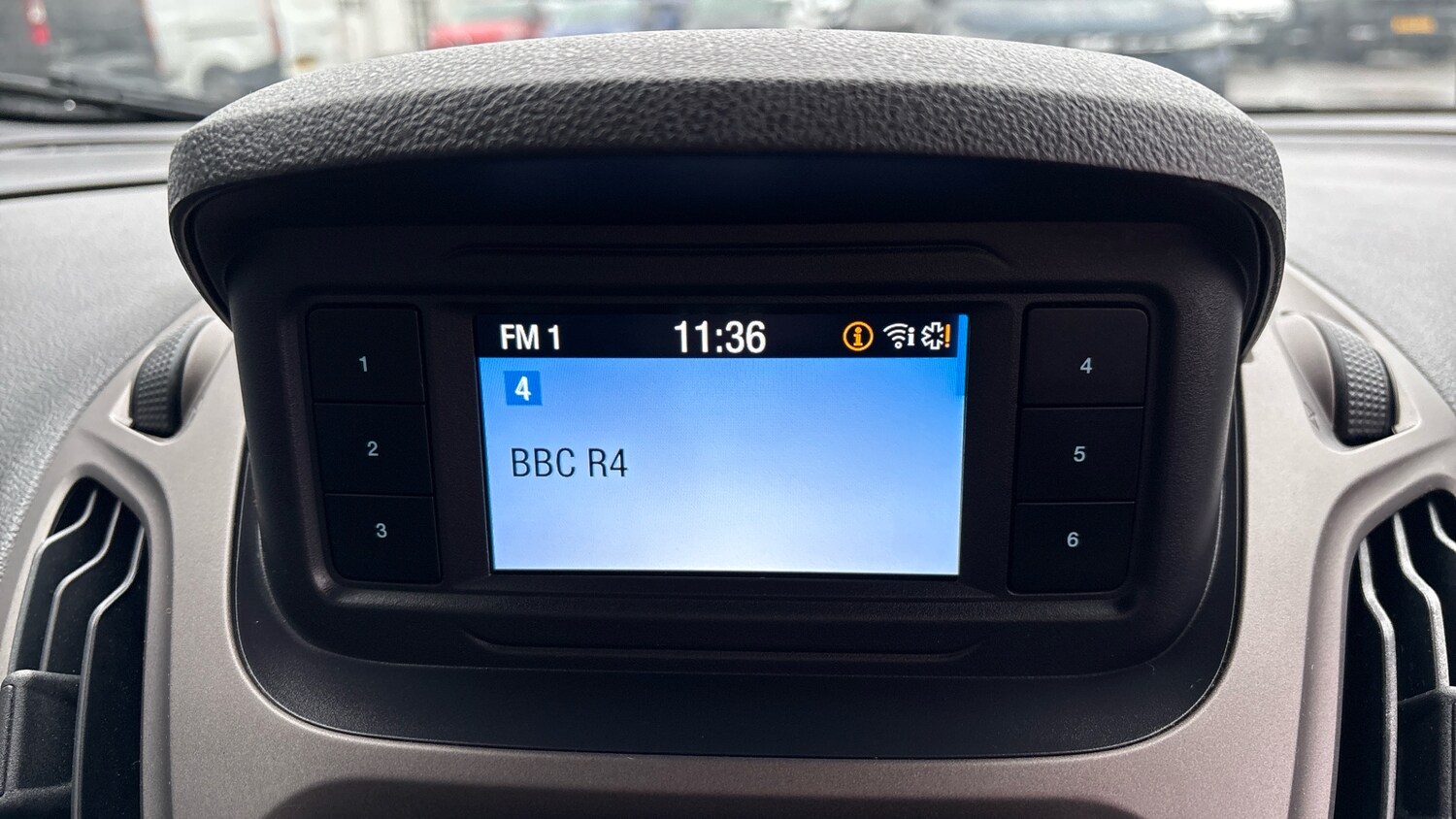 Used Ford Tourneo Courier 2019 for sale - 77350326: Photo 24