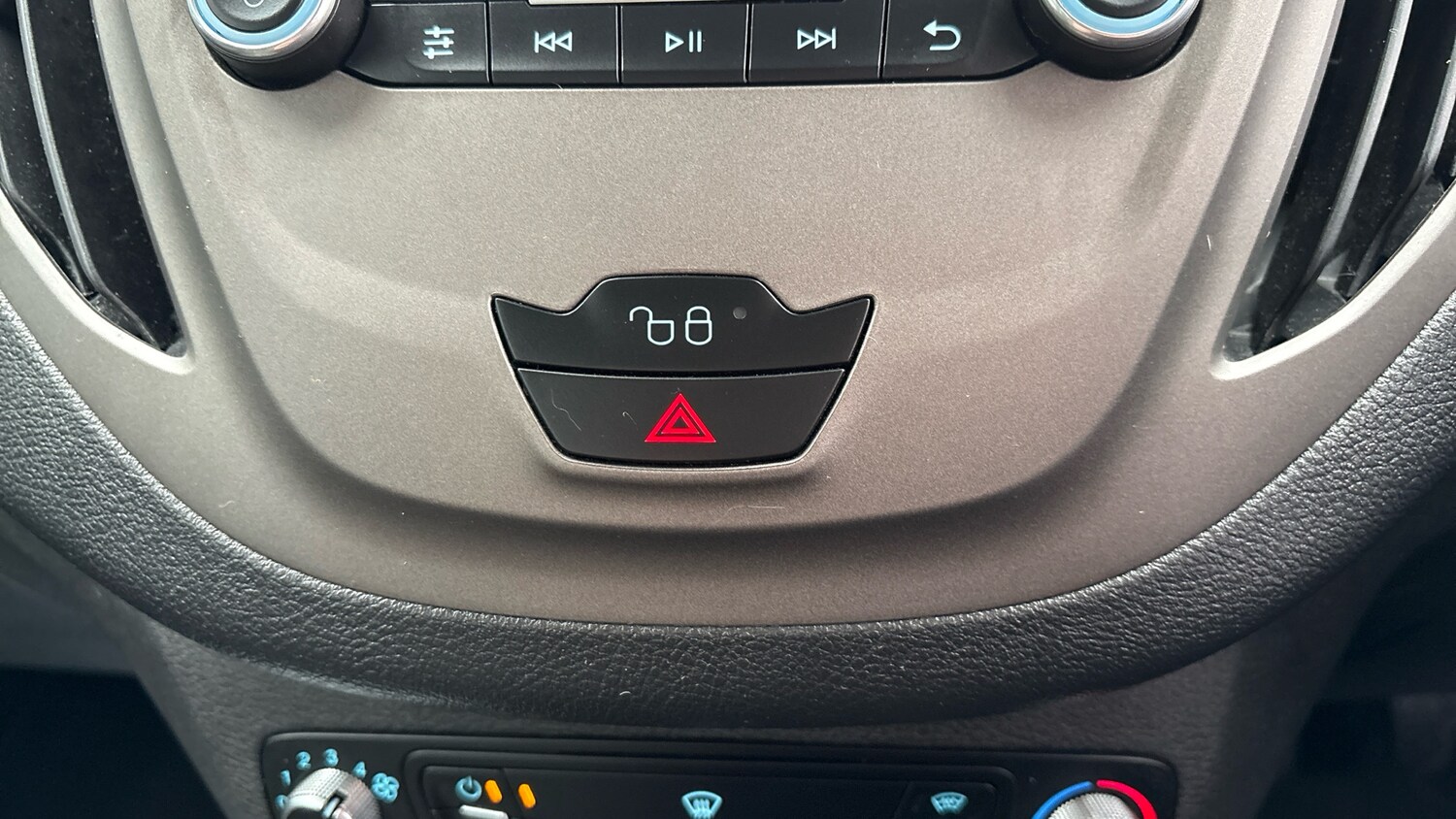 Used Ford Tourneo Courier 2019 for sale - 77350326: Photo 26