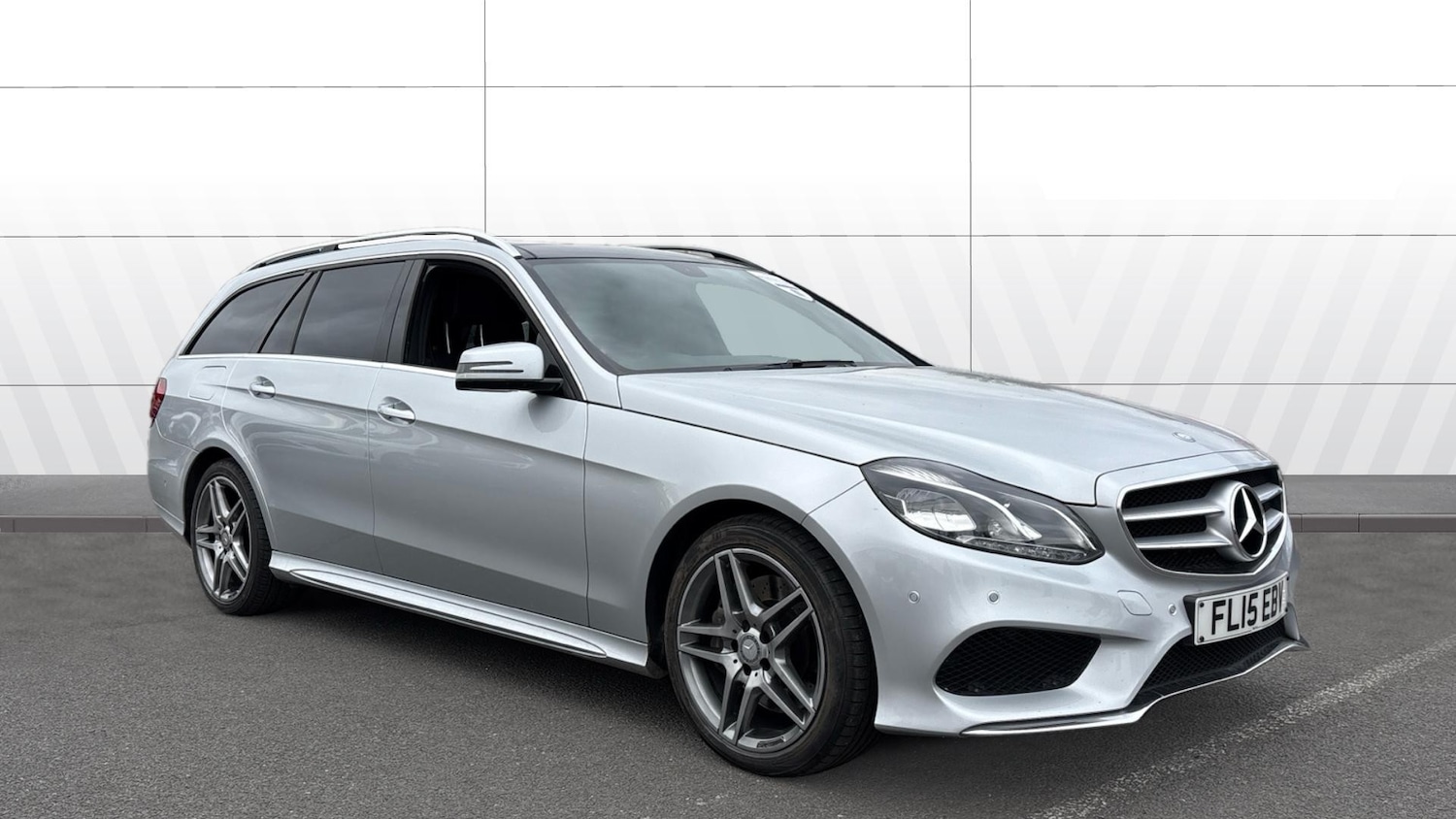 Used Mercedes-Benz E Class 2015 for sale - 76719927: Photo 1