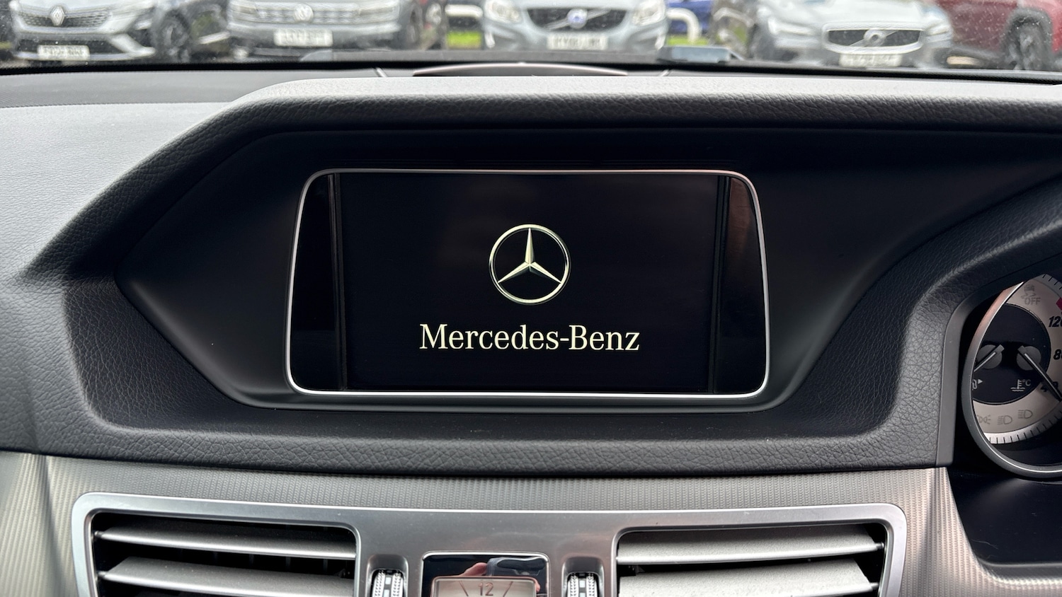 Used Mercedes-Benz E Class 2015 for sale - 76719927: Photo 12