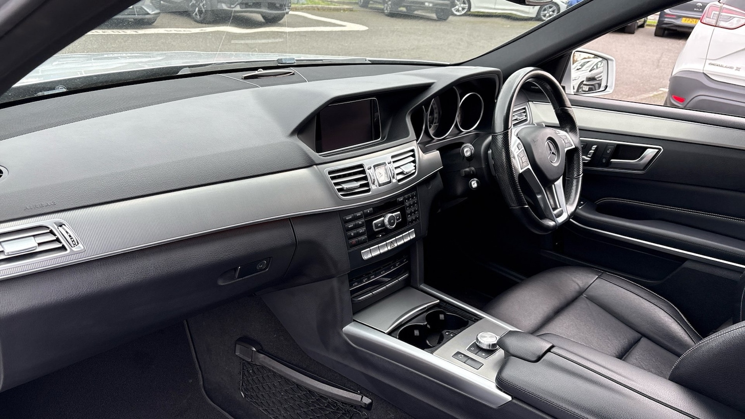 Used Mercedes-Benz E Class 2015 for sale - 76719927: Photo 9