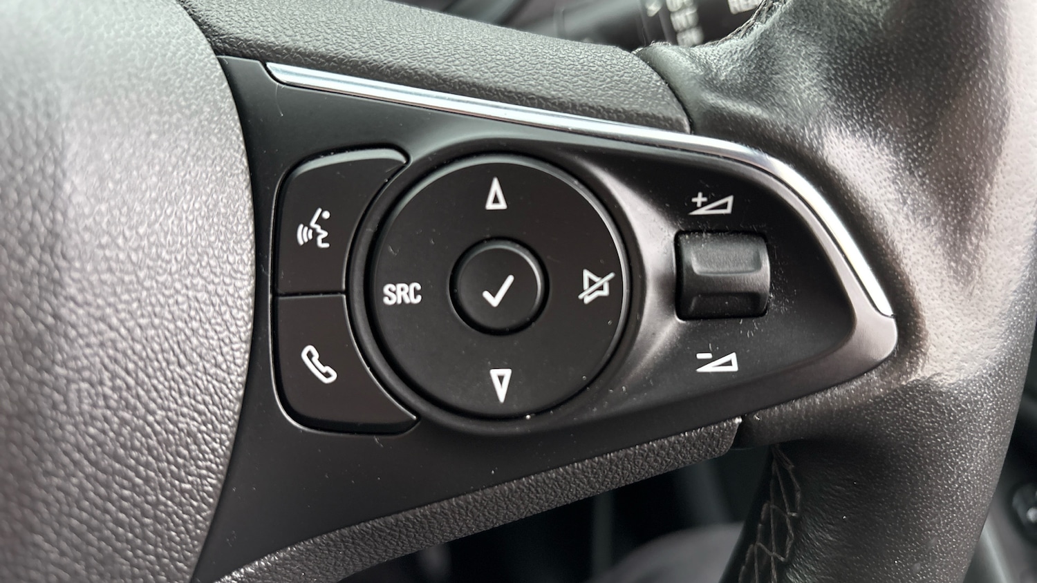 Used Vauxhall Crossland 2022 for sale - 76493699: Photo 53