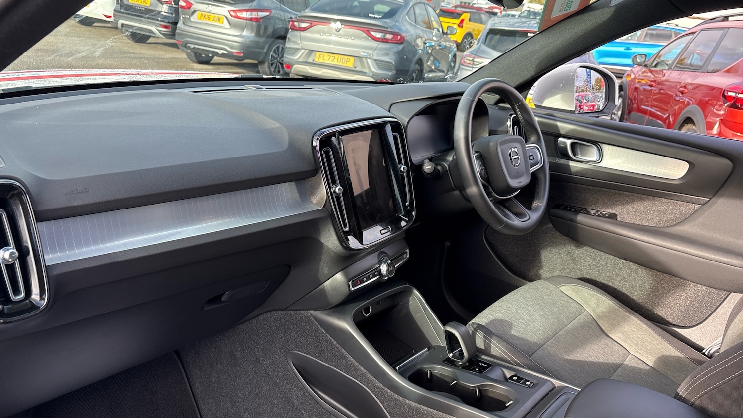 Used Volvo XC40 2021 for sale - 76542788: Photo 9