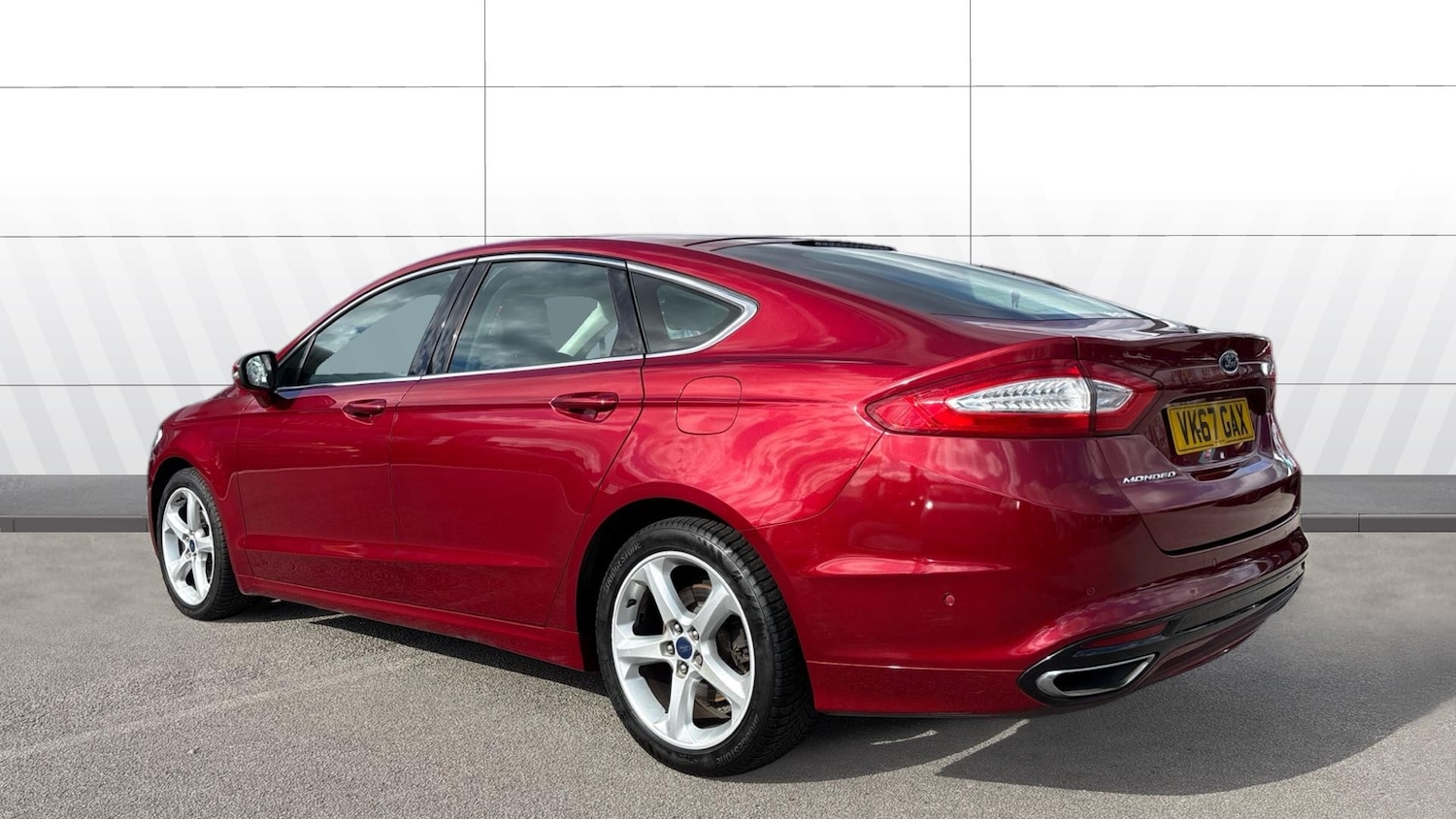 Used Ford Mondeo 2017 for sale - 77999256: Photo 2
