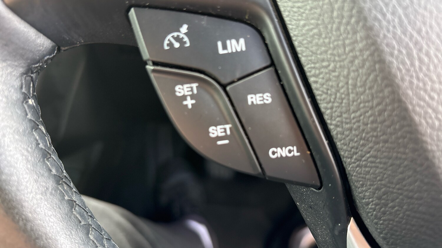 Used Ford Mondeo 2017 for sale - 77999256: Photo 38