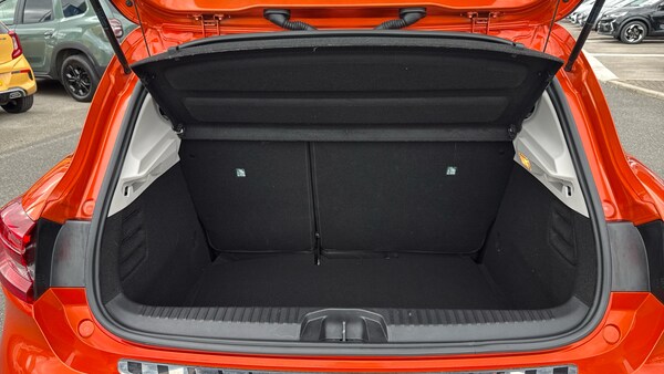 Used Renault Clio 2021 for sale - 76028058: Photo 4