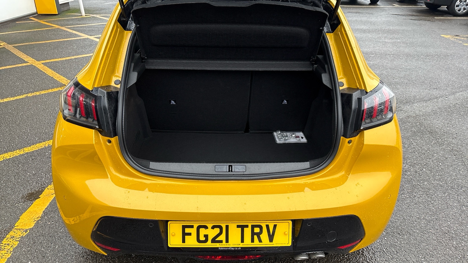 Used Peugeot 208 2021 for sale - 77300276: Photo 4