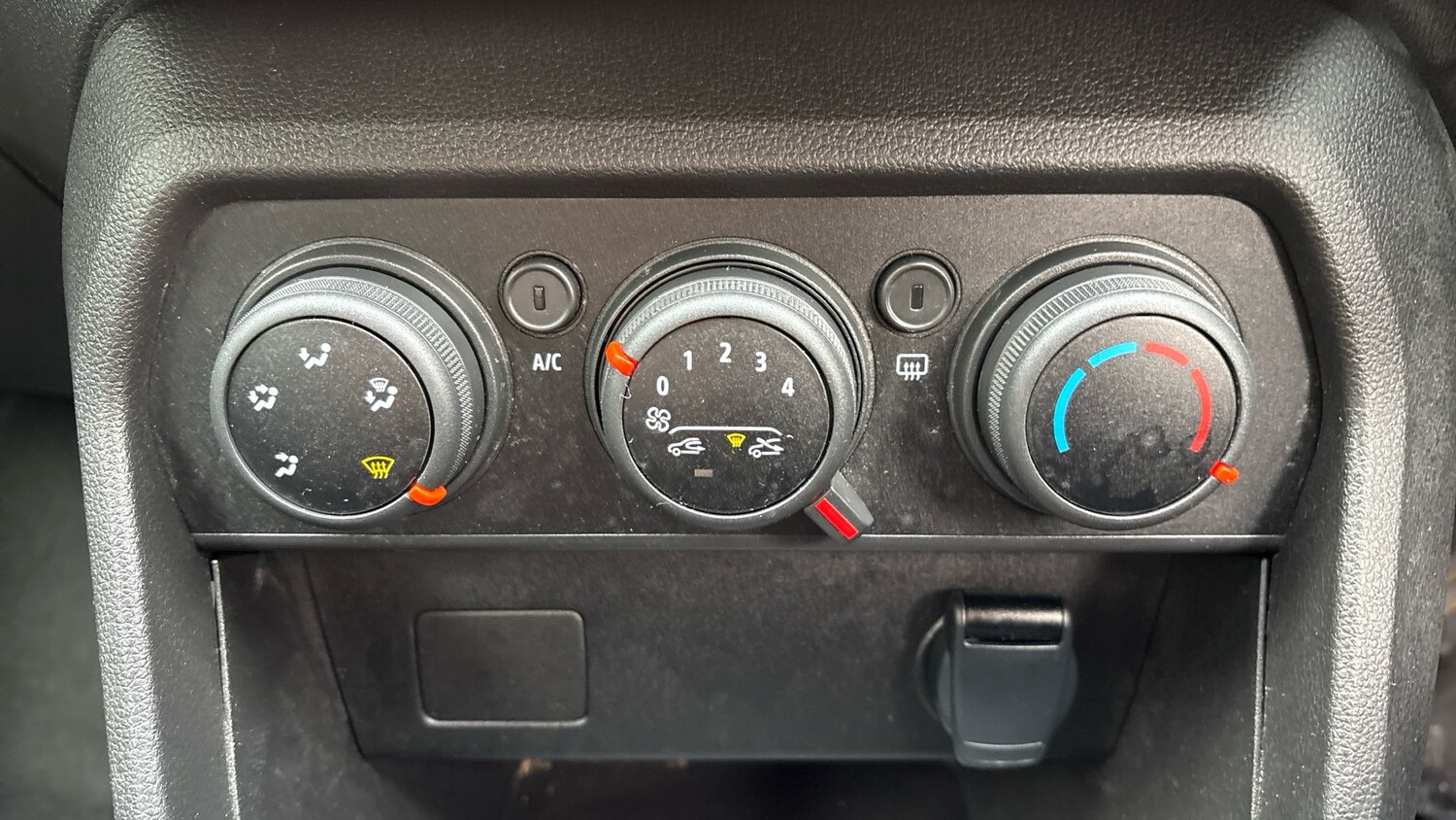 Used Dacia Jogger 2023 for sale - 77917146: Photo 28