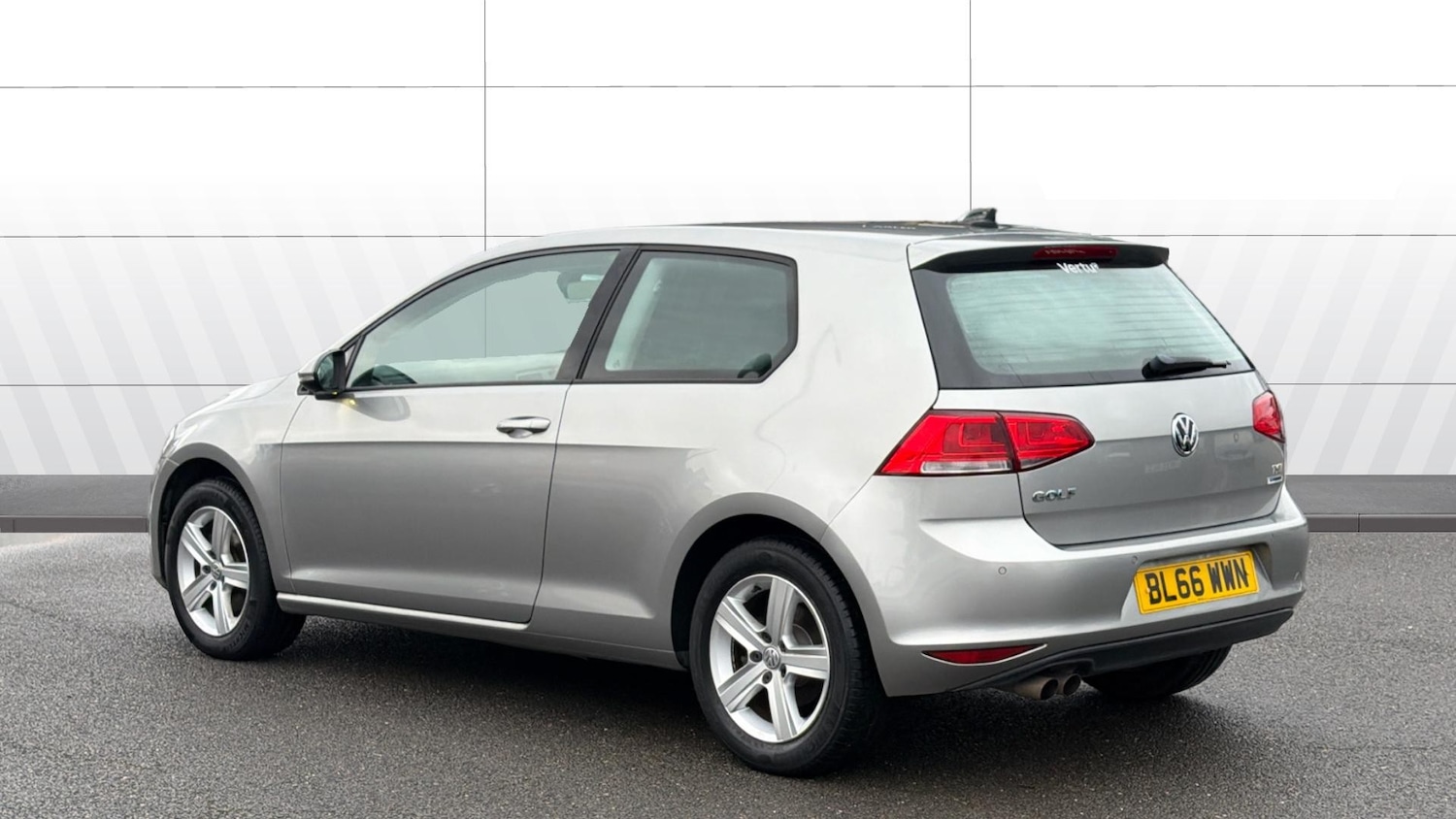 Used Volkswagen Golf 2016 for sale - 77184765: Photo 2