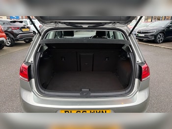 Used Volkswagen Golf 2016 for sale - 77184765: Photo