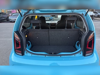 Used Volkswagen up! 2018 for sale - 77933915: Photo