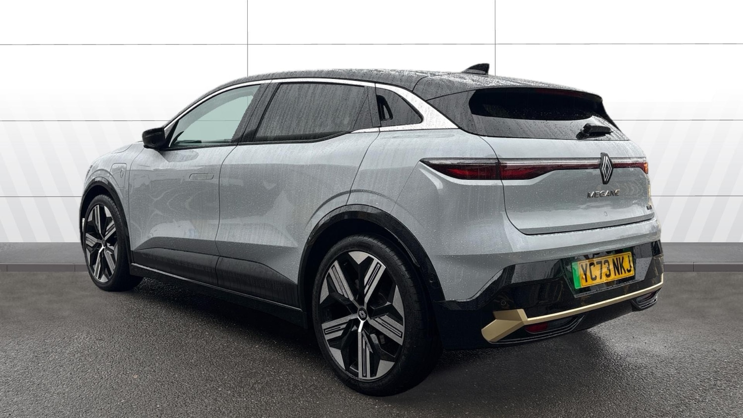 Used Renault Megane E Tech 2023 for sale - 76652245: Photo 2