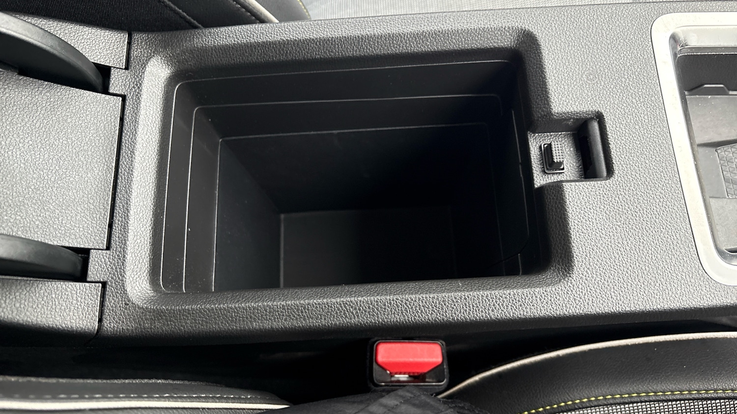 Used Renault Megane E Tech 2023 for sale - 76652245: Photo 34