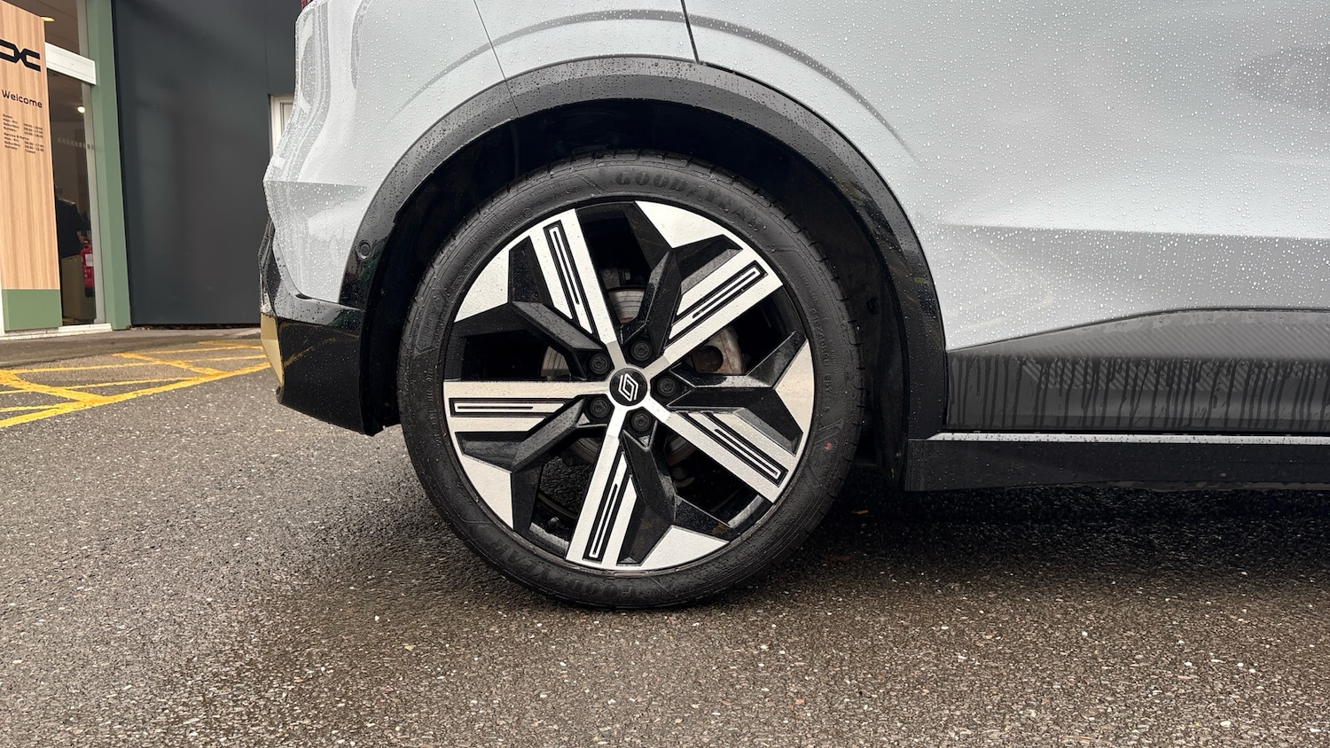 Used Renault Megane E Tech 2023 for sale - 76652245: Photo 7