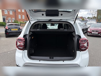 Used Dacia Duster 2023 for sale - 78894831: Photo