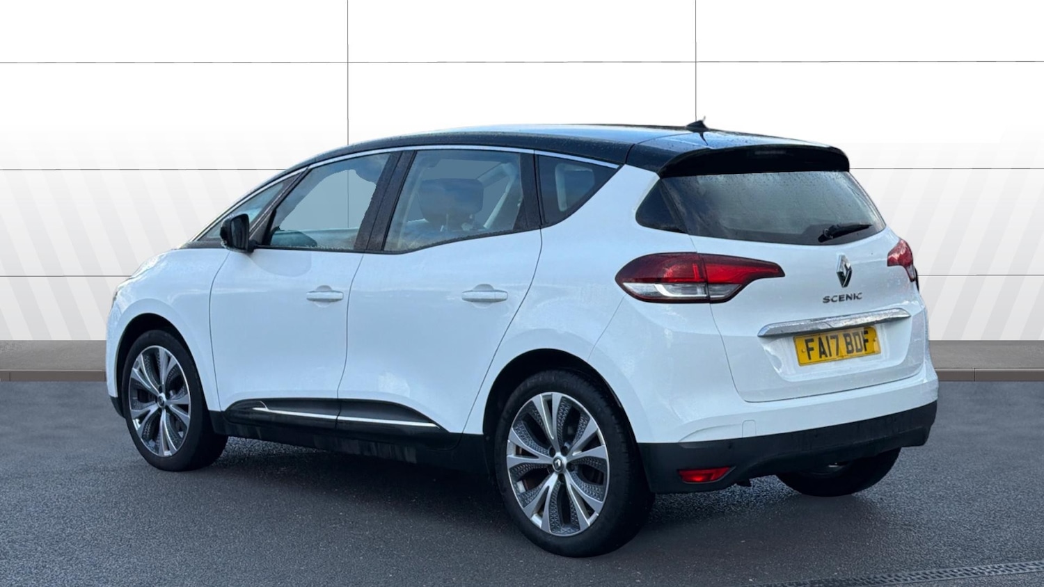Used Renault Scenic 2017 for sale - 77567595: Photo 2