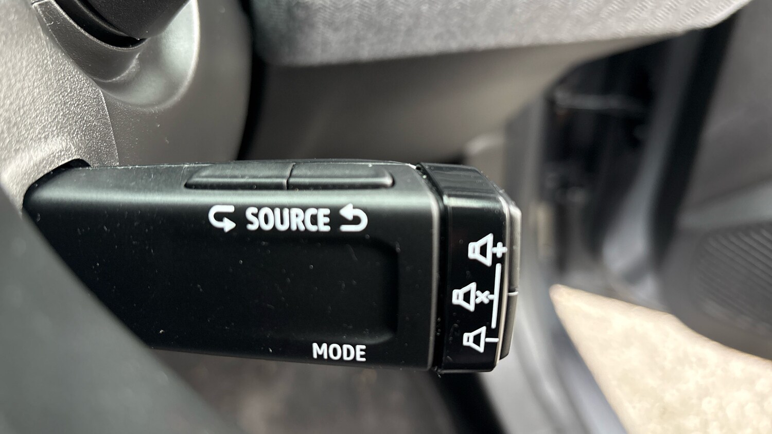 Used Renault Clio 2024 for sale - 76393397: Photo 37