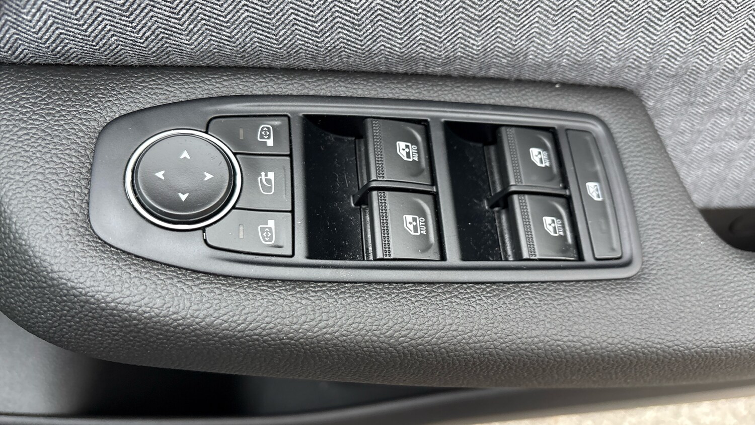 Used Renault Clio 2024 for sale - 76393397: Photo 39