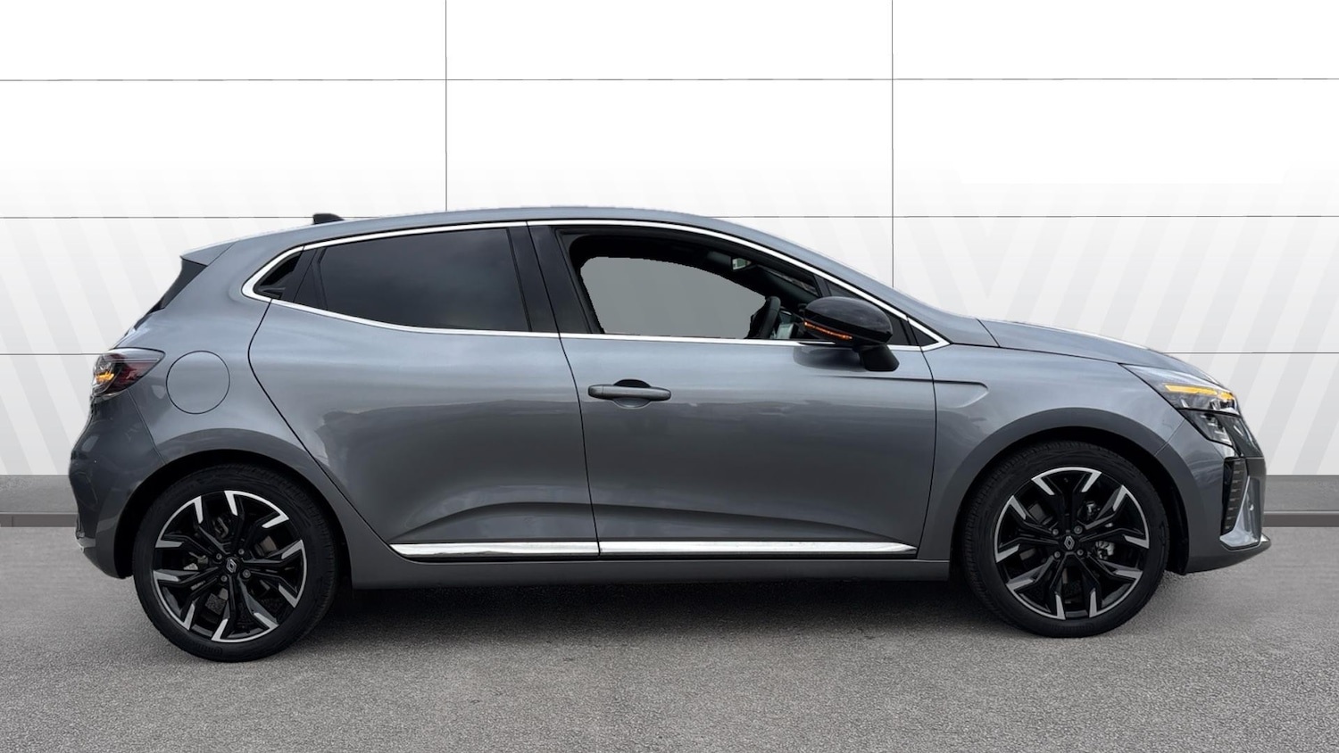 Used Renault Clio 2024 for sale - 76393397: Photo 5