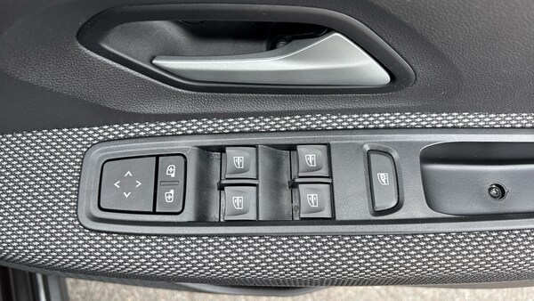 Used Dacia Sandero Stepway 2024 for sale - 76206569: Photo 38