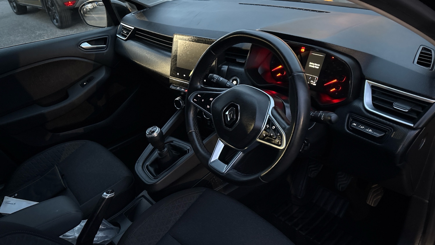 Used Renault Clio 2022 for sale - 77071362: Photo 11