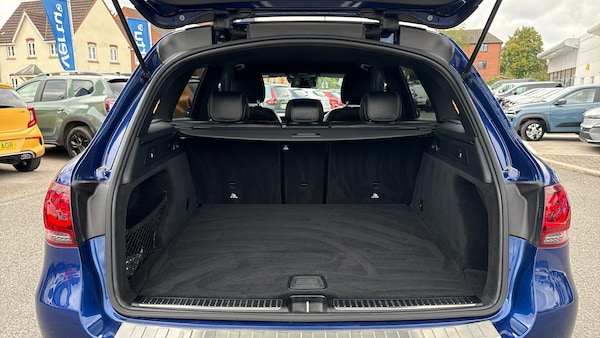 Used Mercedes-Benz GLC 2020 for sale - 76045930: Photo 4