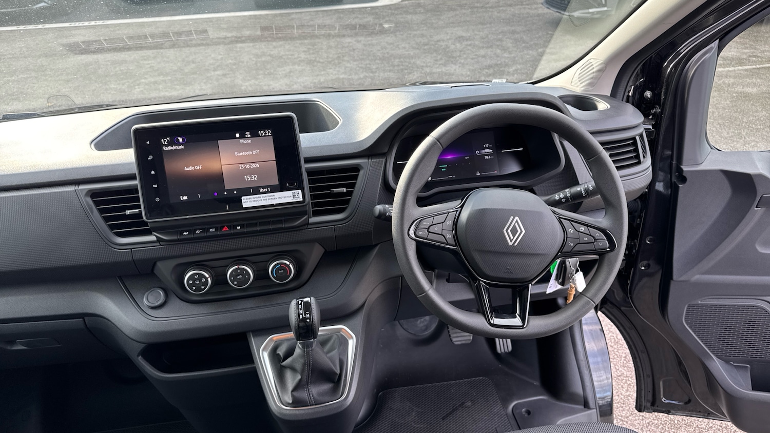 Used Renault Trafic 2025 for sale - 77432544: Photo 10