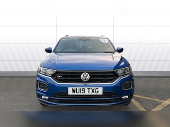 Used Volkswagen T-Roc 2019 for sale - 76960627: Photo