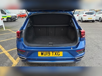 Used Volkswagen T-Roc 2019 for sale - 76960627: Photo