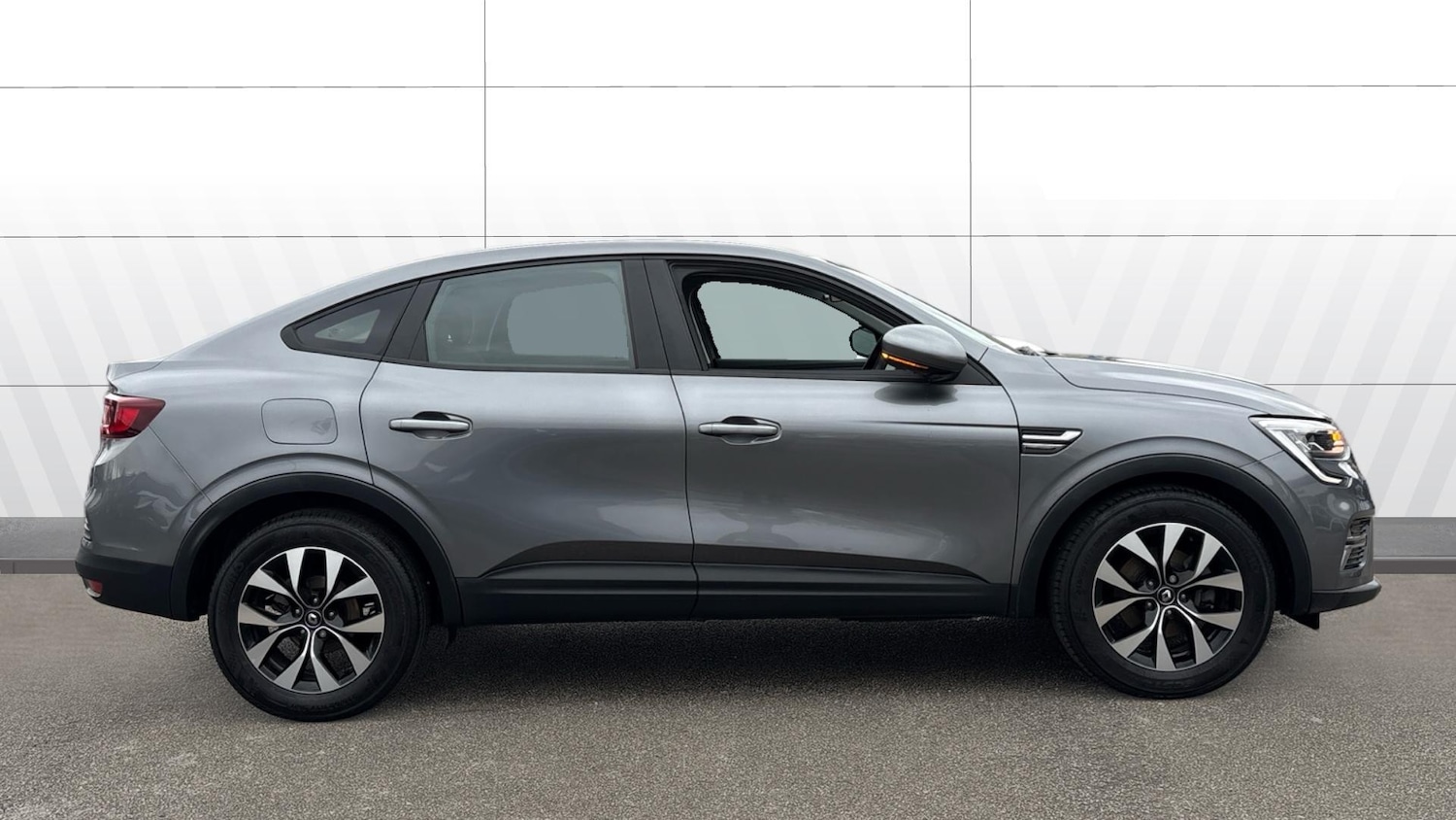 Used Renault Arkana 2023 for sale - 77591871: Photo 5