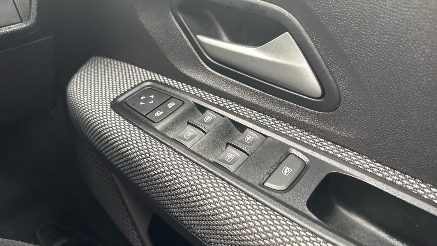 Used Dacia Sandero Stepway 2024 for sale - 76196328: Photo 24