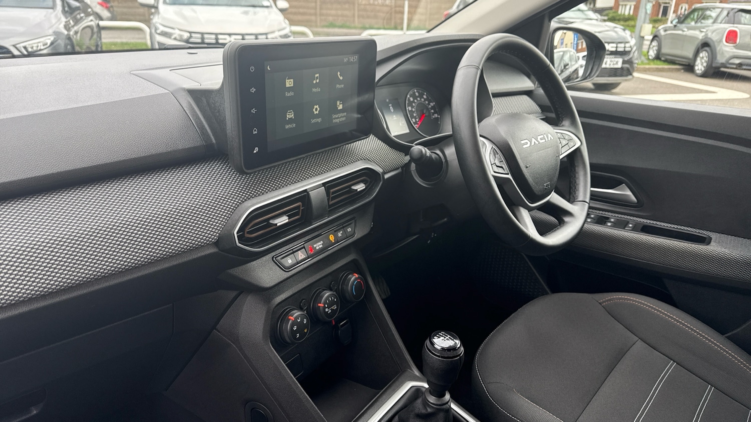 Used Dacia Sandero Stepway 2024 for sale - 76196328: Photo 9