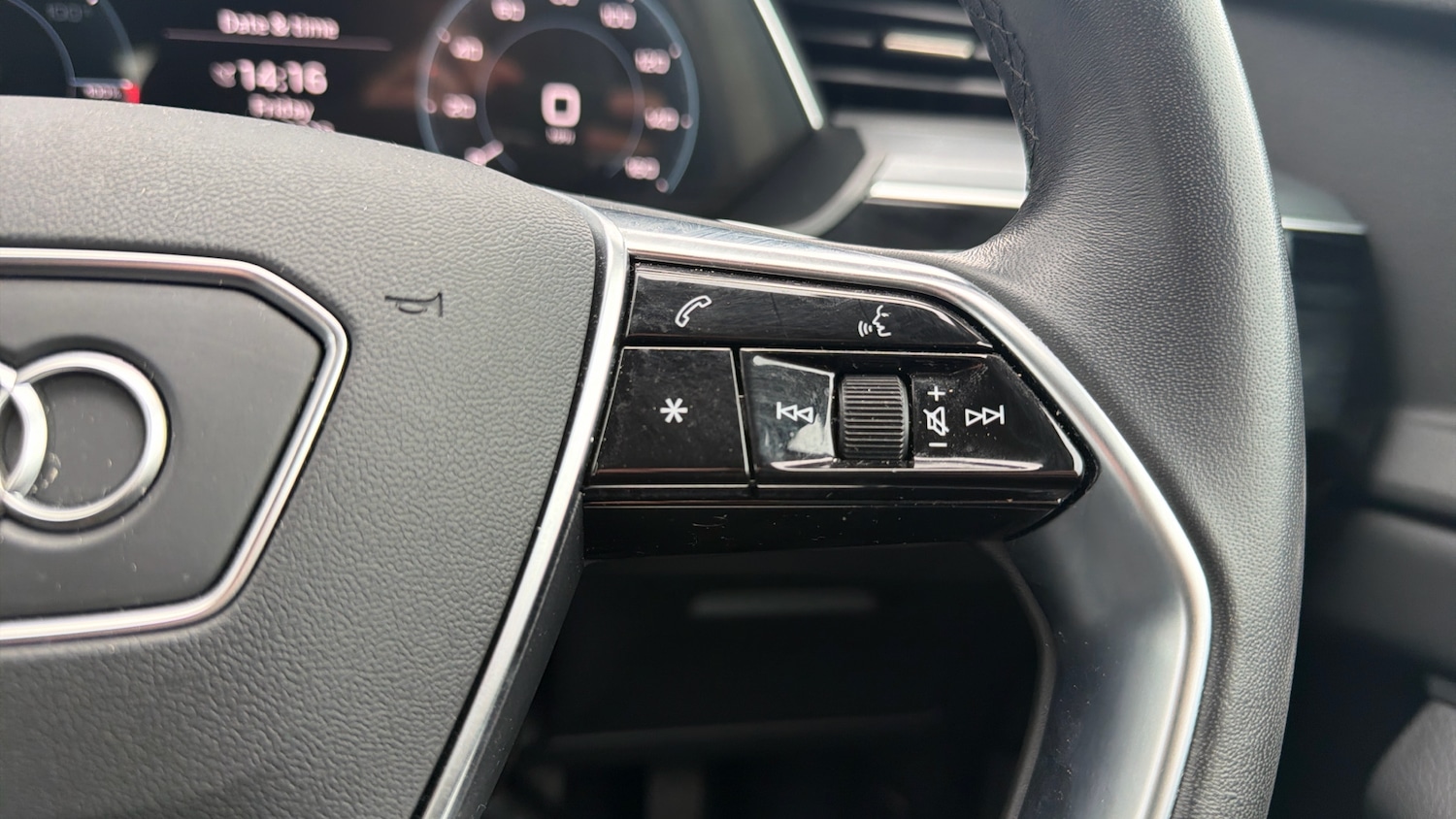 Used Audi e-tron 2022 for sale - 78081624: Photo 28