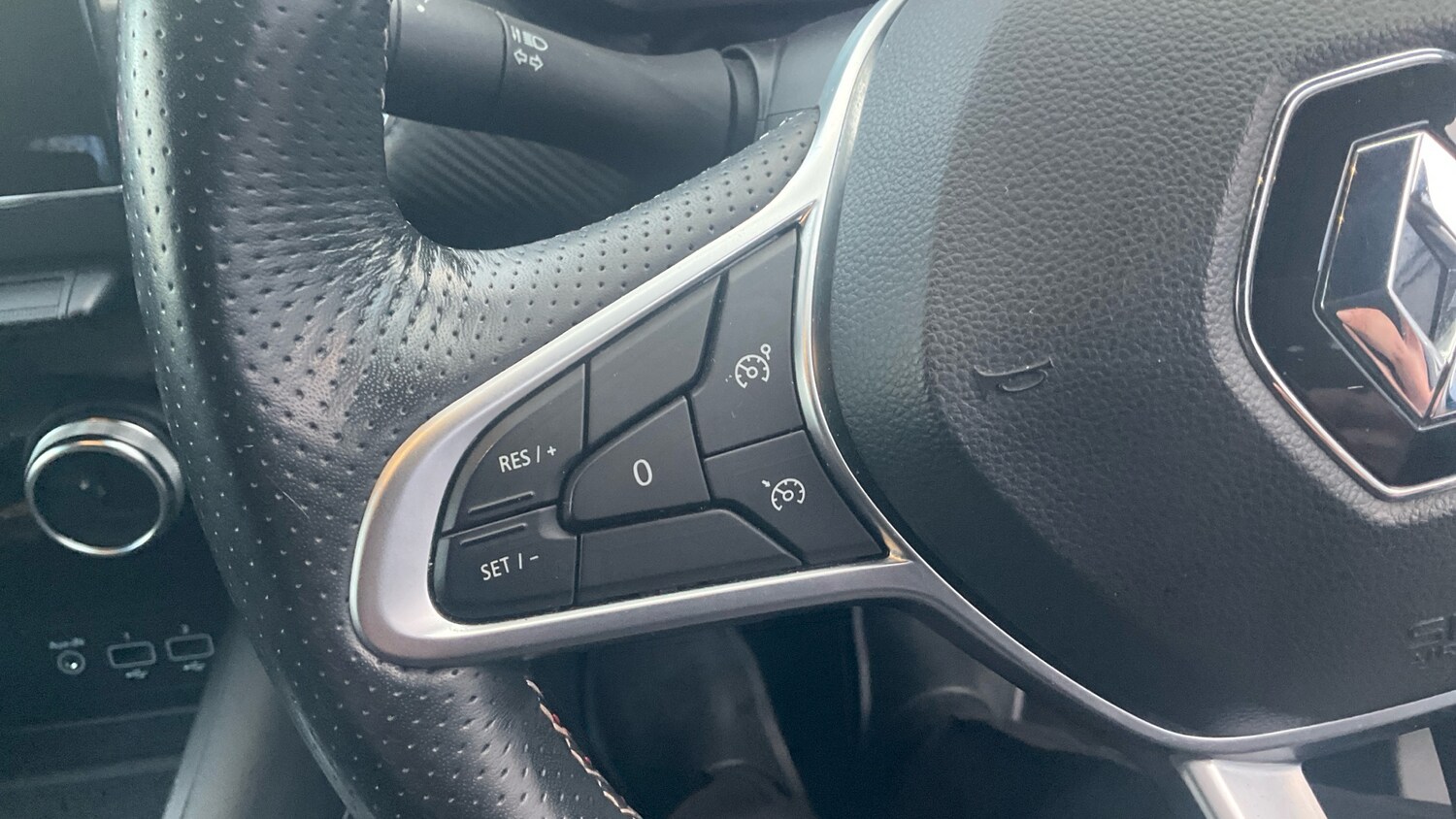 Used Renault Captur 2022 for sale - 77735491: Photo 33