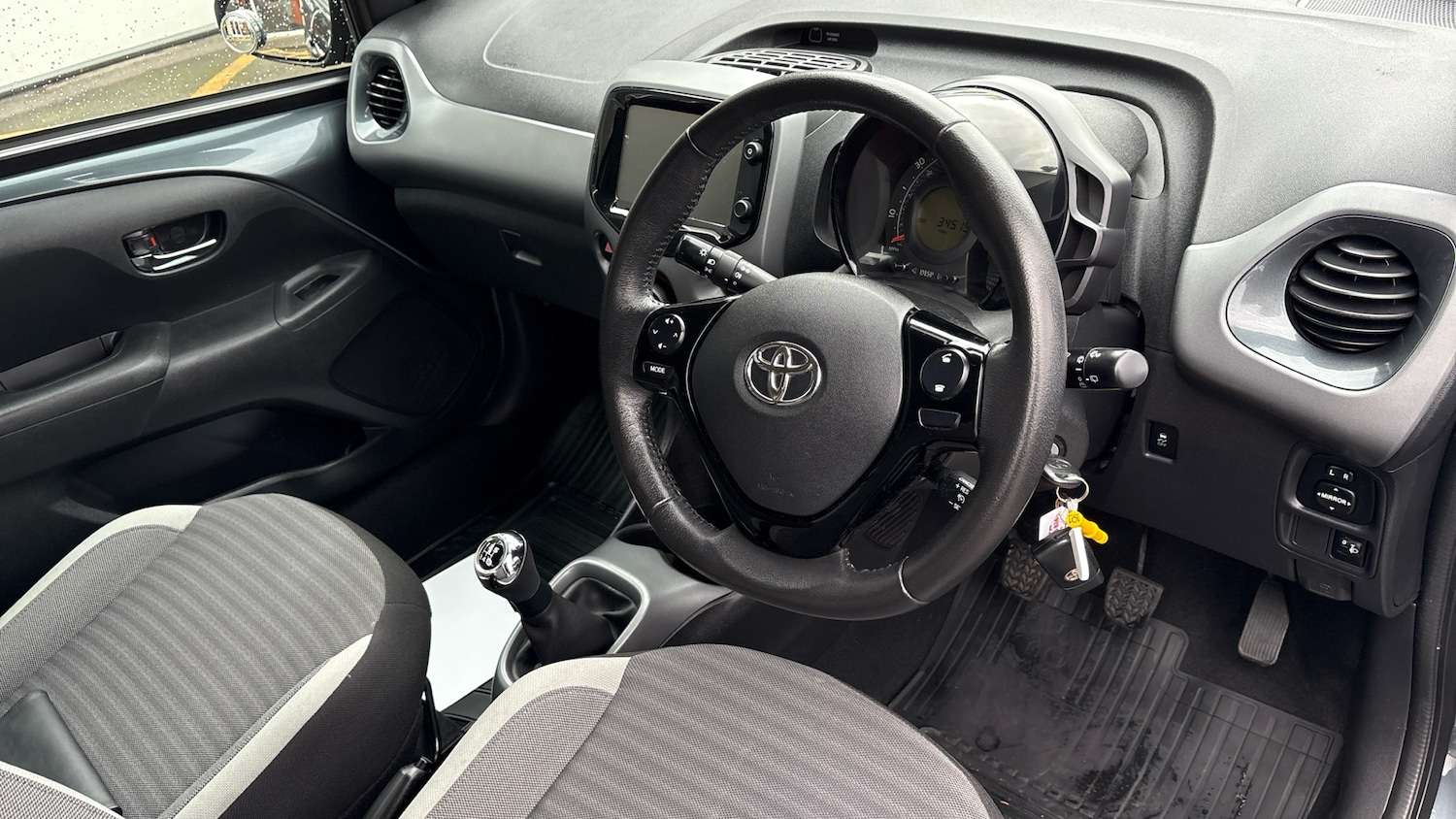 Used Toyota AYGO 2018 for sale - 76603267: Photo 11